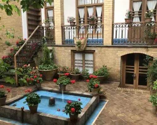 باغ شهری مجلل تاپ لوکشن گویم کوچه اختصاصی  تهاتر|فروش خانه و ویلا|شیراز, گویم|دیوار