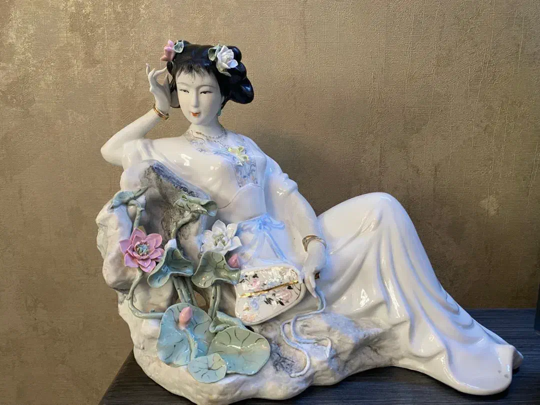 مجسمه وارداتی قدیمی|مجسمه، تندیس، ماکت|مشهد, بهشت|دیوار