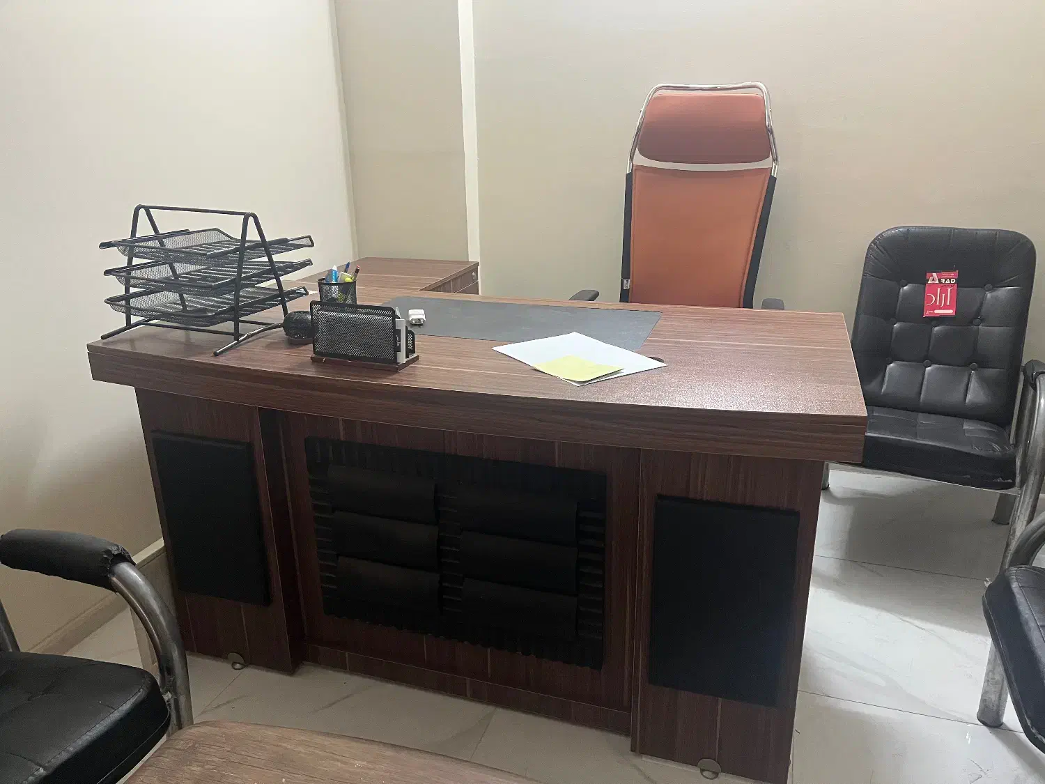 میز اداری با فایل|دفتر کار|کرمان, |دیوار