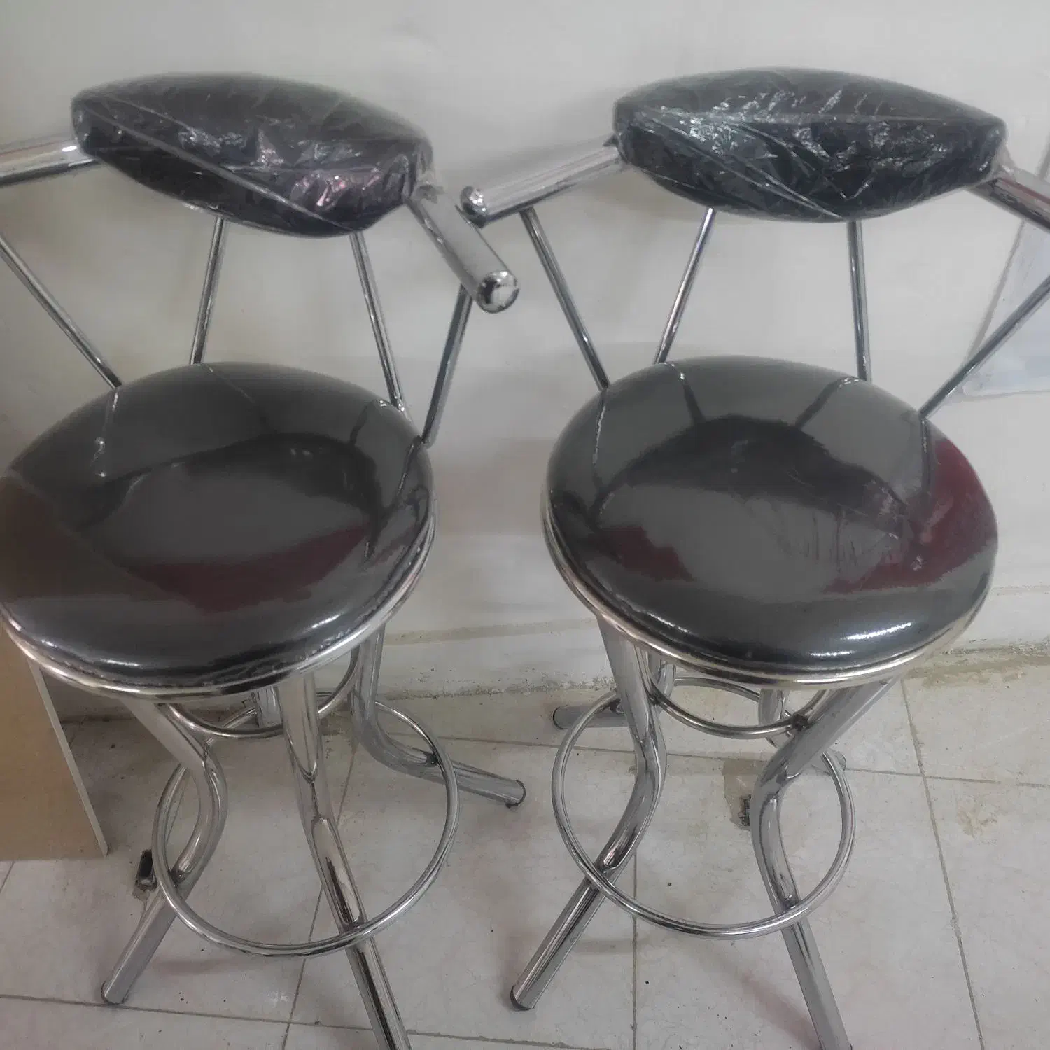 صندلی اوپن|صندلی و نیمکت|بروجرد, |دیوار