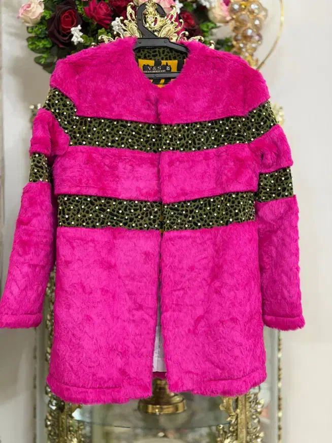 پالتو پوست مانتو شومیز|لباس|سلماس, |دیوار