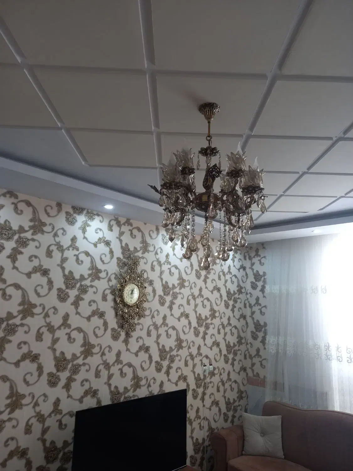 لوستر ۸ شاخه برنز|لوستر و چراغ آویز|کامیاران, |دیوار