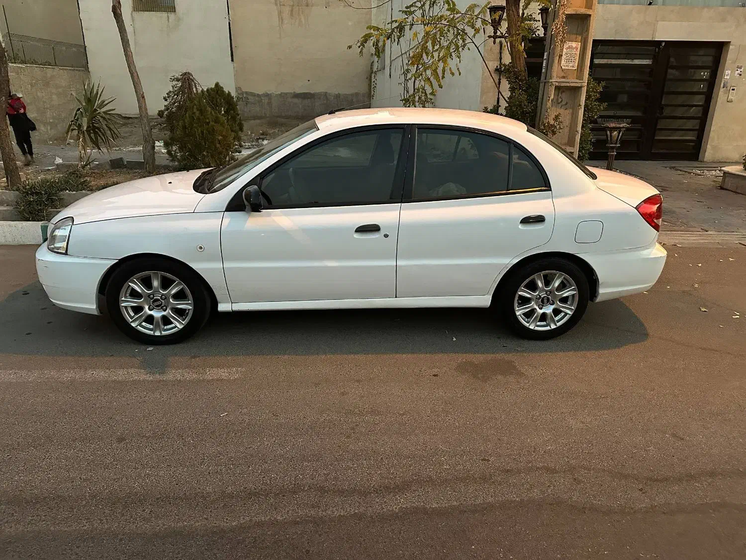 ریو ۸۶ سفید|خودرو سواری و وانت|تهران, گلستان (شهرک راه آهن)|دیوار