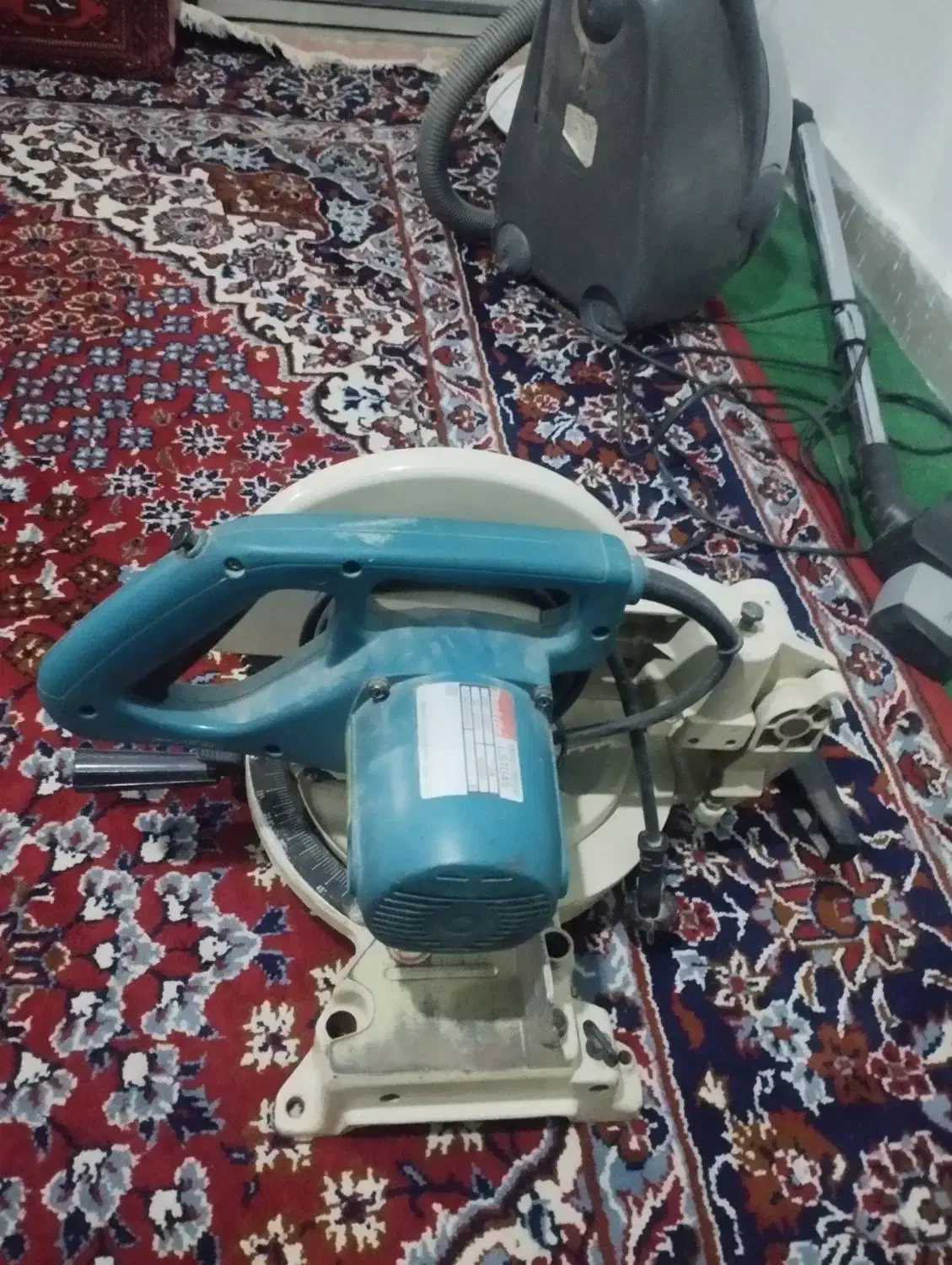 فارسی بر ماکیتا اصل|ابزارآلات|عجب شیر, |دیوار