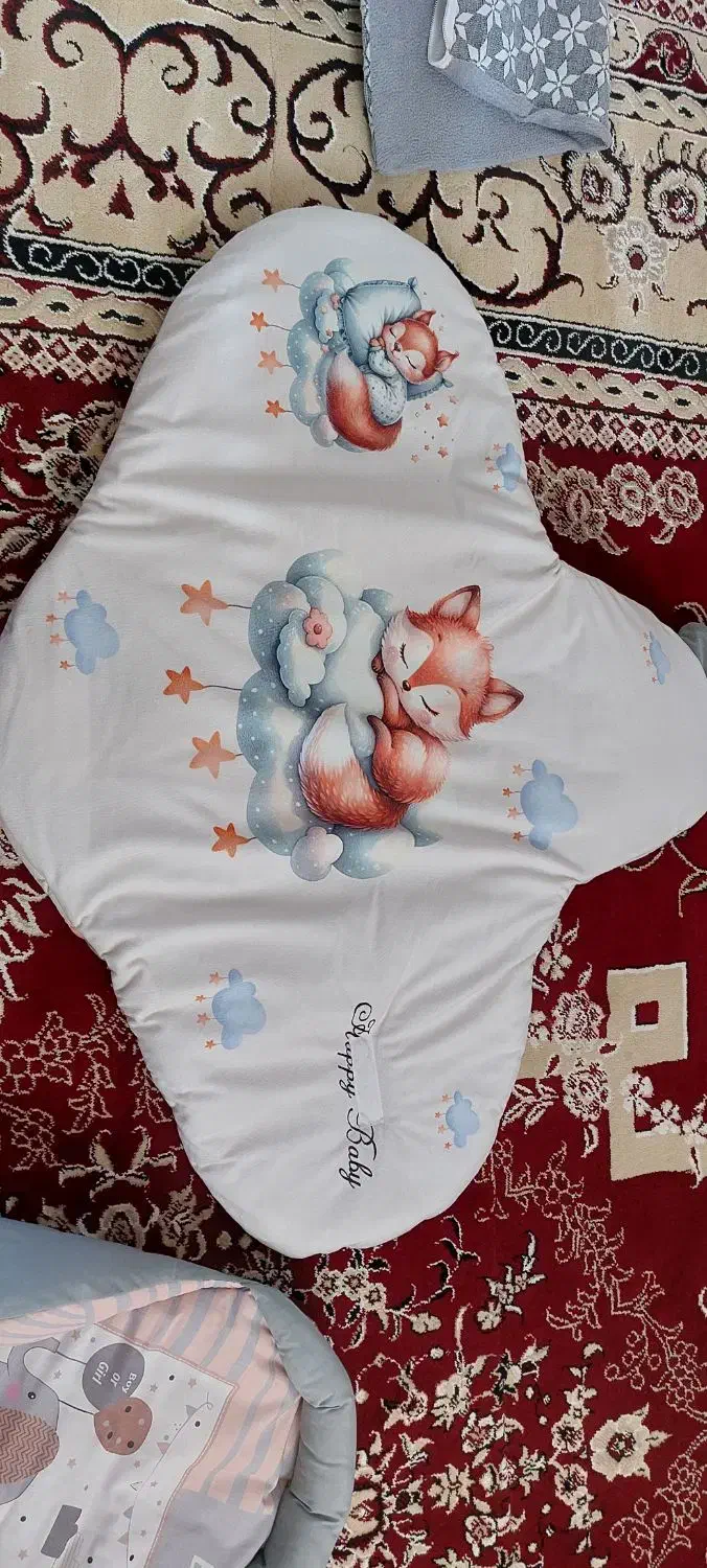 آغوشی و قنداق بچه|اسباب و اثاث بچه|قلعه شاهین, |دیوار