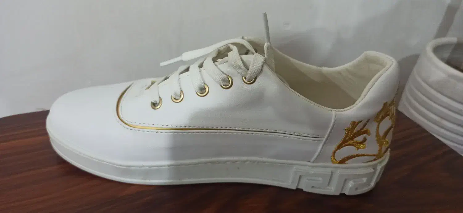 کفش|کیف، کفش، کمربند|اردبیل, |دیوار