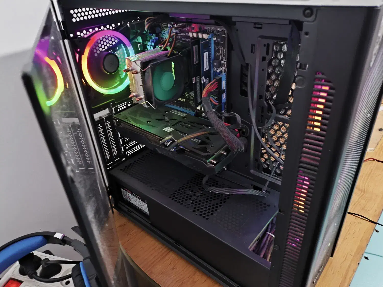 کیس گیمینگ|رایانه رومیزی|حبیب آباد, |دیوار