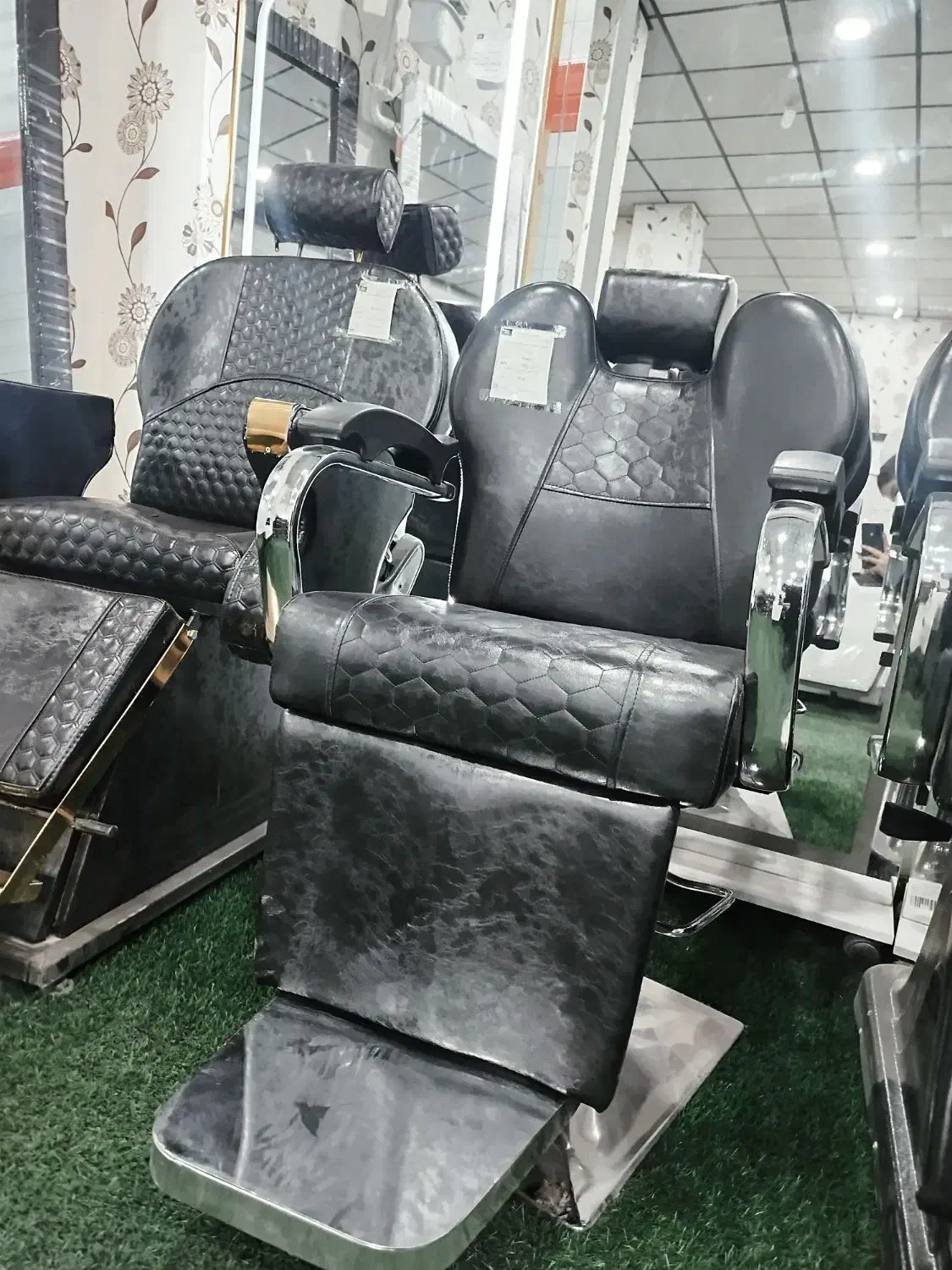 صندلی اصلاح کادوس معمولی و پدالی زرکالا|آرایشگاه و سالن‌های زیبایی|یاسوج, |دیوار