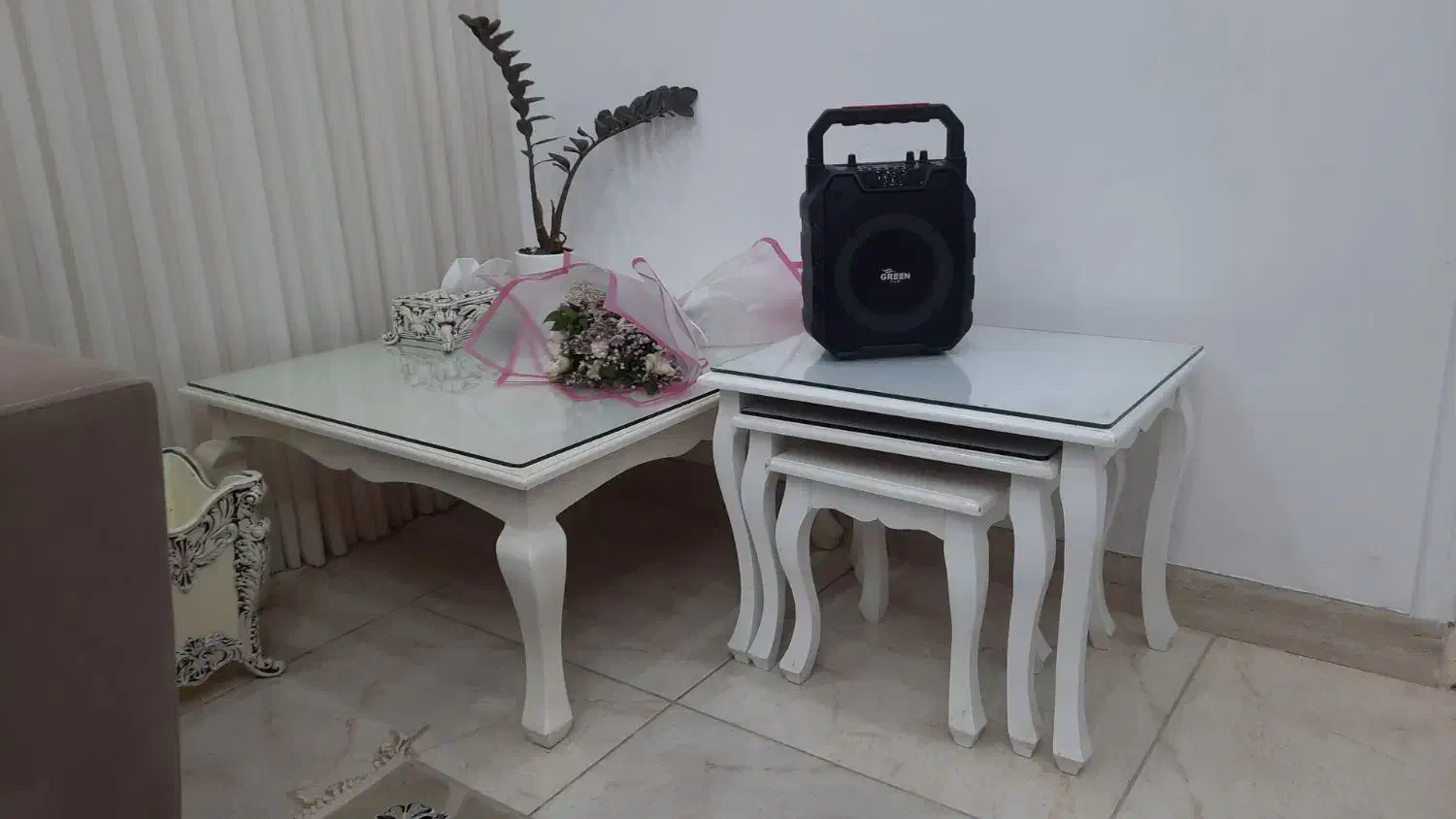 فروش مبل و میز ناهار خوری|مبلمان خانگی و میز عسلی|لشت نشا, |دیوار