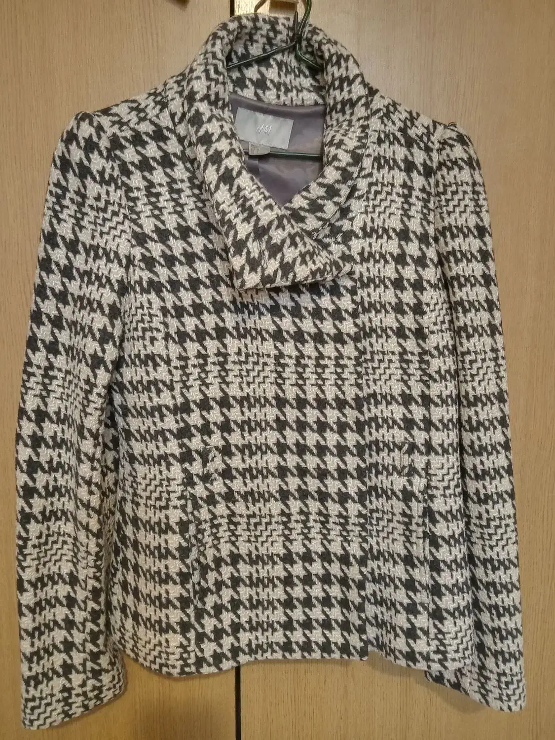 تعدادی پالتو و بارانی زنانه|لباس|تهران, اختیاریه|دیوار