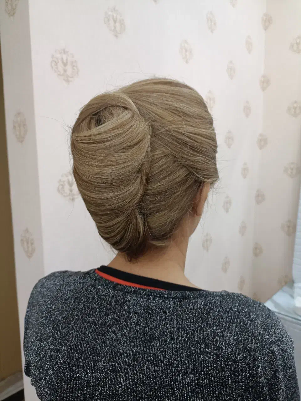 آموزش تمامی رشته های آرایشگری زنانه با مدرک فنی|خدمات آموزشی|تهران, هاشمی|دیوار