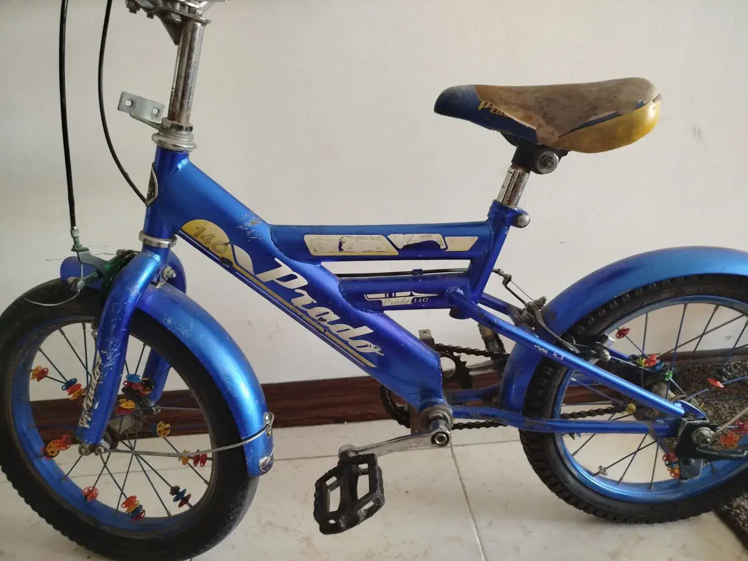 دوچرخه ۱۶|دوچرخه، اسکیت، اسکوتر|صدرا-فارس, فاز ۲|دیوار