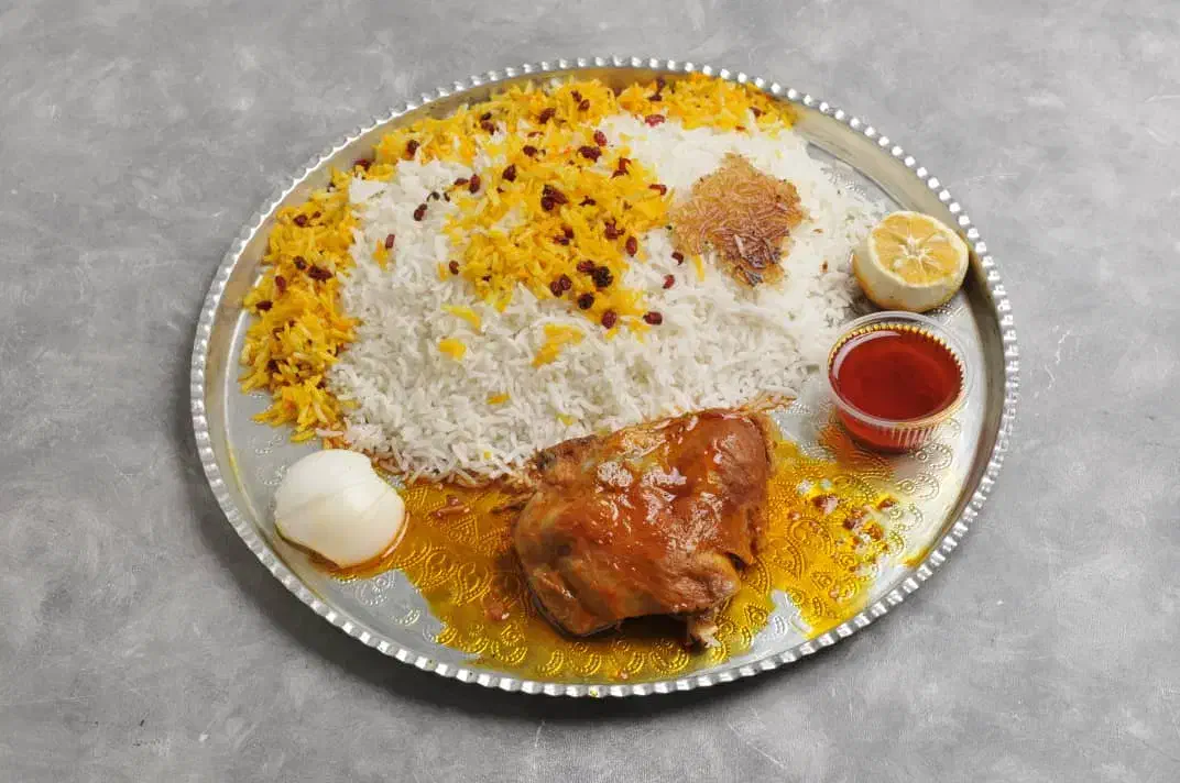 بیرونبرشهاب جنوب|خوردنی و آشامیدنی|شیراز, ماه فیروزان|دیوار