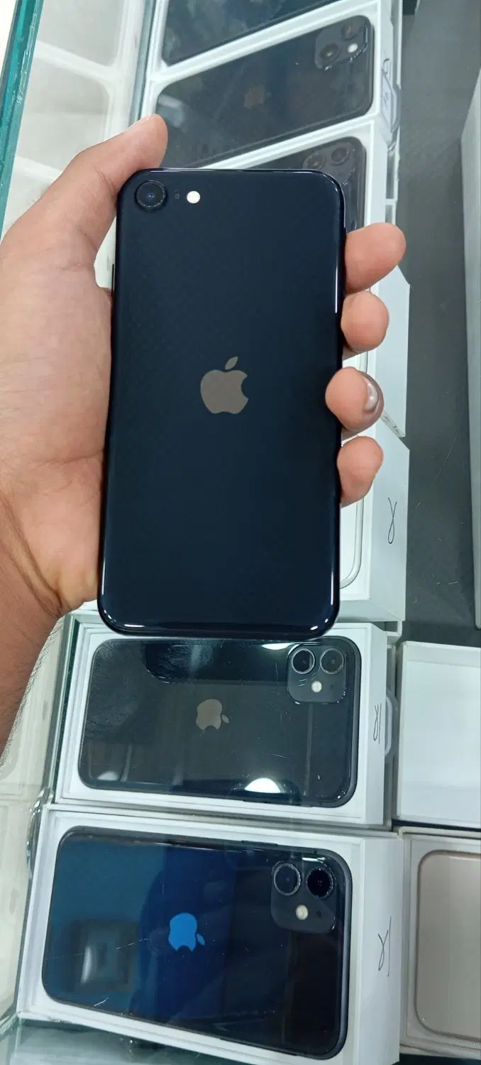 iphone SE 2020|موبایل|ساری, |دیوار