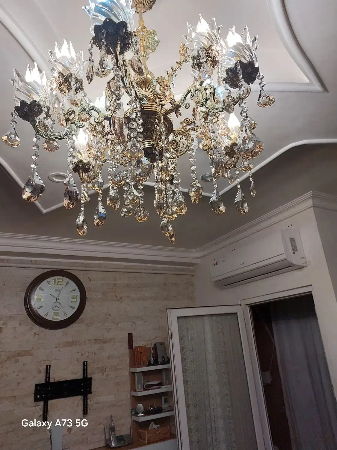 لوستر۱۲شاخه برنز ازنزدیک ببینیدخیلی شیک هست|لوستر و چراغ آویز|نکا, |دیوار