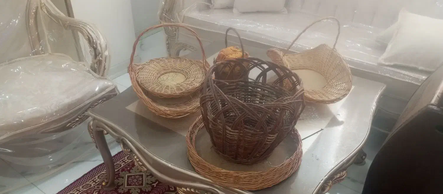 تعداد سبد حصیری|صنایع دستی و سایر لوازم تزئینی|اصفهان, باغ کاران|دیوار