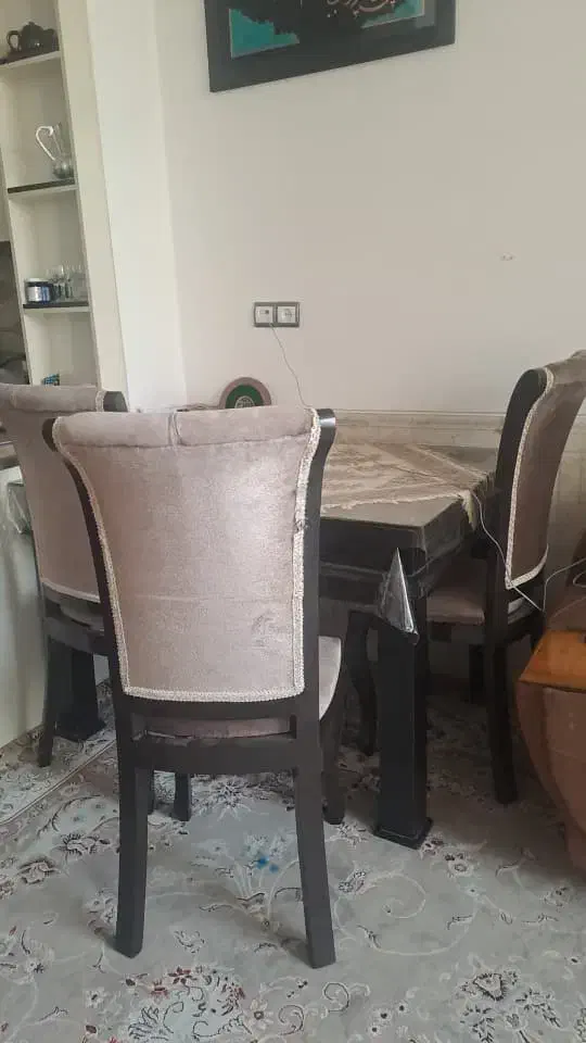 میز ناهارخوری ۴نفره|میز و صندلی غذاخوری|شیراز, کوشک میدان|دیوار