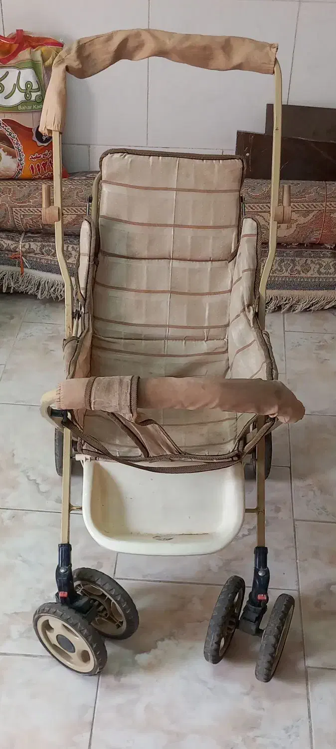 کالسکه بچه و کمد لباس|کالسکه و لوازم جانبی|کاشمر, |دیوار