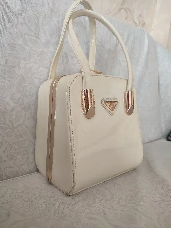 کیف|کیف، کفش، کمربند|همدان, |دیوار