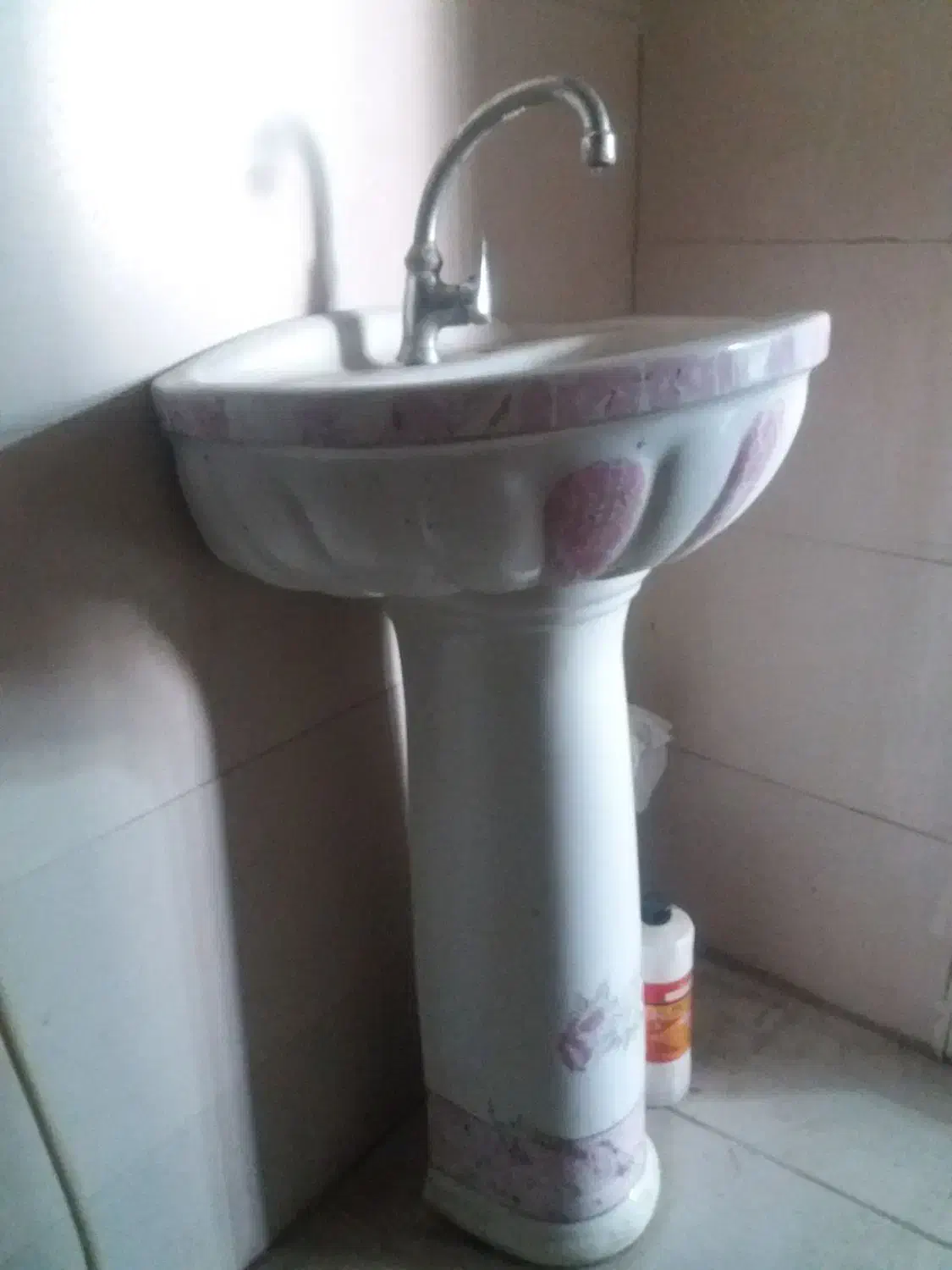 روشویی|لوازم سرویس بهداشتی|اراک, |دیوار