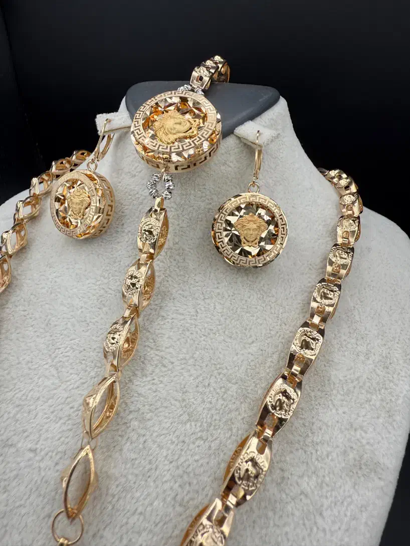 سرویس ورساچه وزن ۳۲.۳۹۰ طلا بدون اجرت|جواهرات|تهران, مهرآباد جنوبی|دیوار