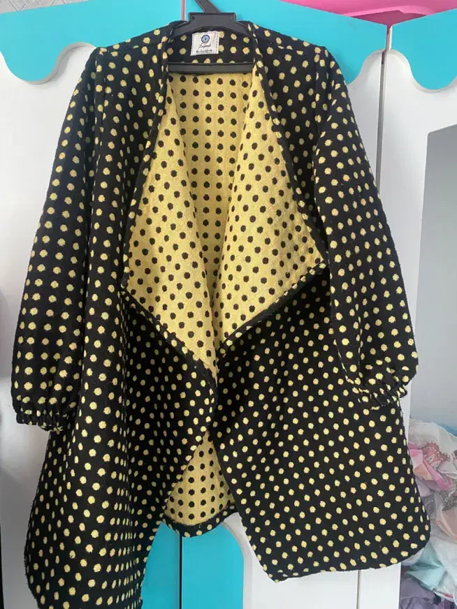 پالتو شنلی|لباس|مهاجران, |دیوار