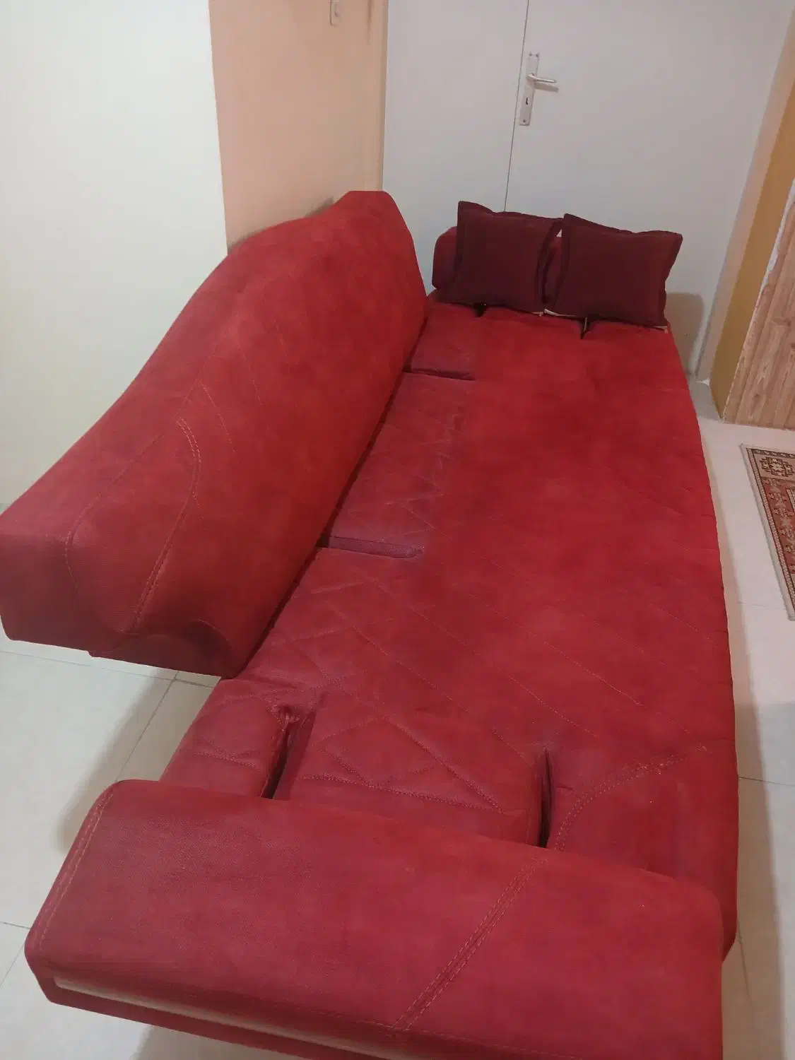 مبل راحتی ۴ نفره تختخوابشو|مبلمان خانگی و میز عسلی|اراک, |دیوار