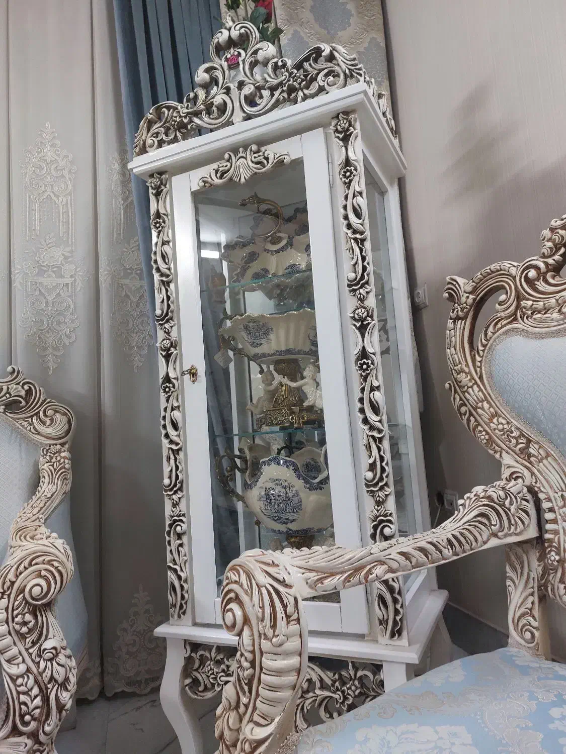 ساعت و ویترین|بوفه، ویترین، کنسول|برخوار, |دیوار