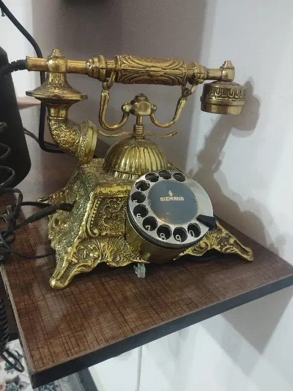 تلفن رومیزی برنز در حد صفر سالم و بدون عیب|تلفن رومیزی|بوکان, |دیوار