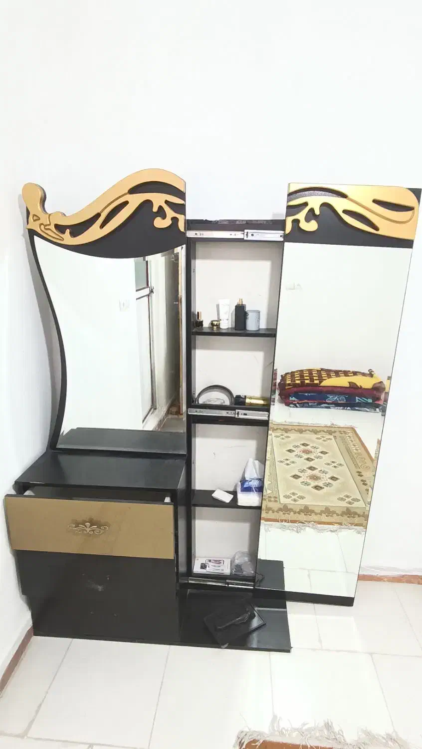 مبل و آینه و کمد آرایش|مبلمان خانگی و میز عسلی|صباشهر, |دیوار