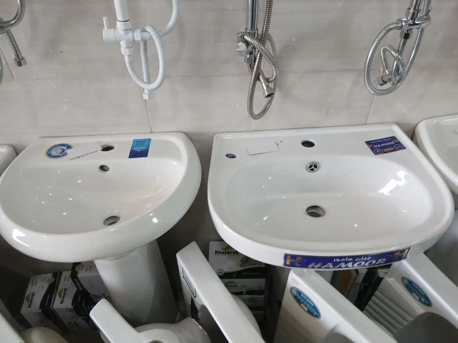 سنگ توالت و روشویی قیمت مناسب|لوازم سرویس بهداشتی|شیراز, شهرک قمشه|دیوار