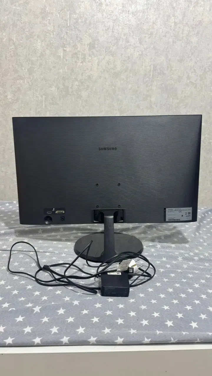 مانیتور ۲۷ اینچ سامسونگ|تلویزیون و پروژکتور|شاهینشهر, شهرک ردانی پور|دیوار