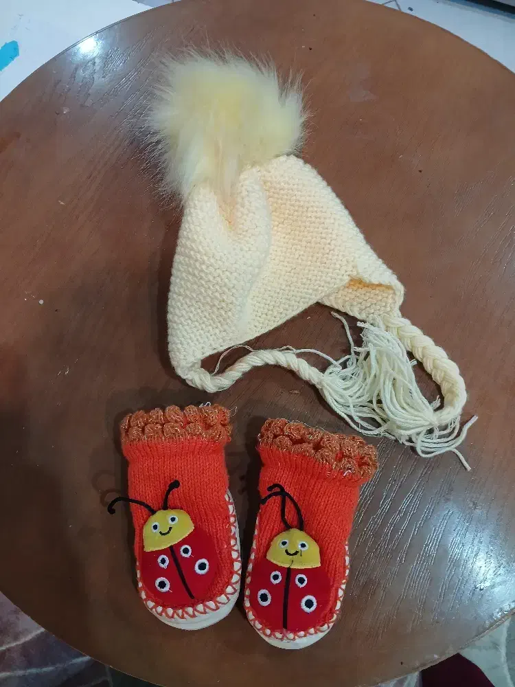 لباس یلدا کودک و چکمه|کفش و لباس بچه|مشکیندشت, |دیوار