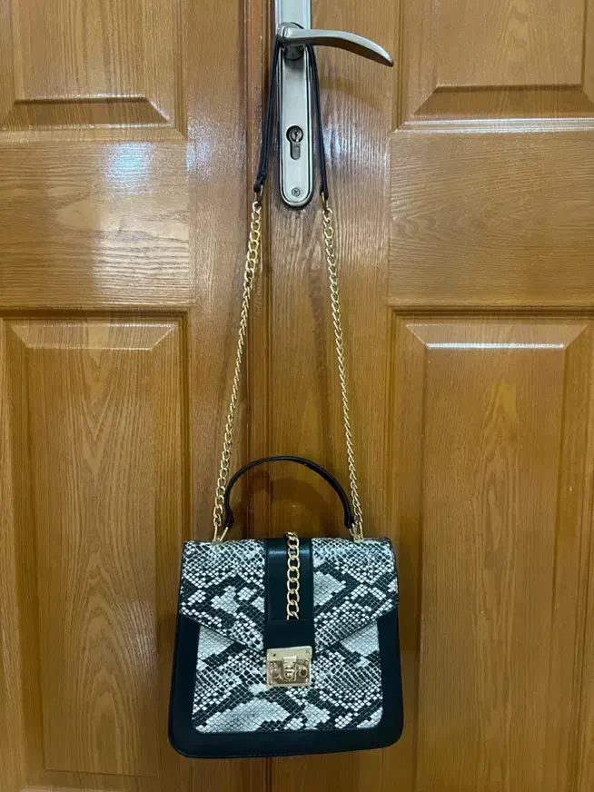 کیف پوست ماری در حد نو|کیف، کفش، کمربند|لنگرود, |دیوار