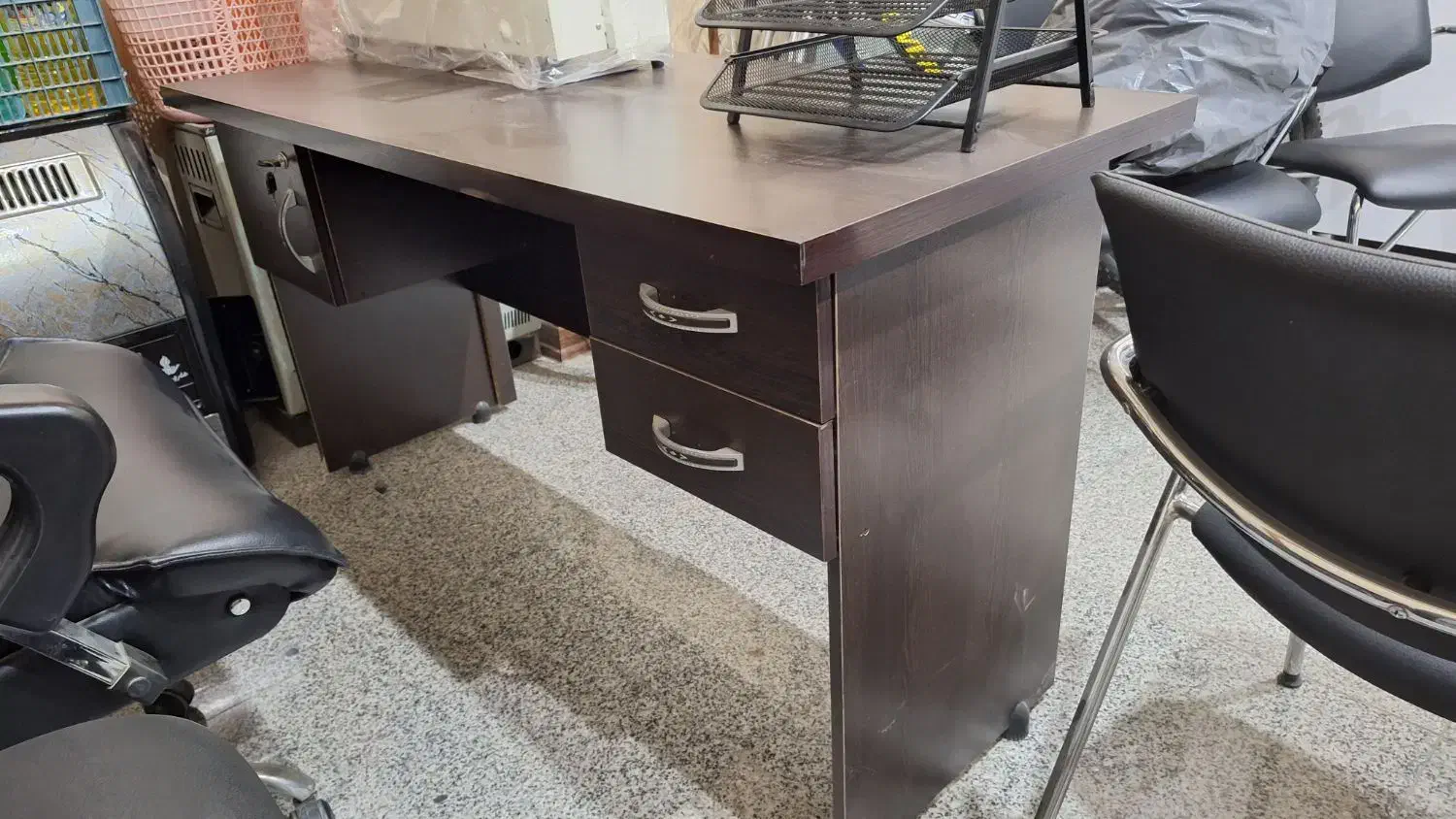 میز مدیریت و صندلی مدیریت و صندلی|مبلمان اداری|شاهین‌شهر, خانه کارگر|دیوار