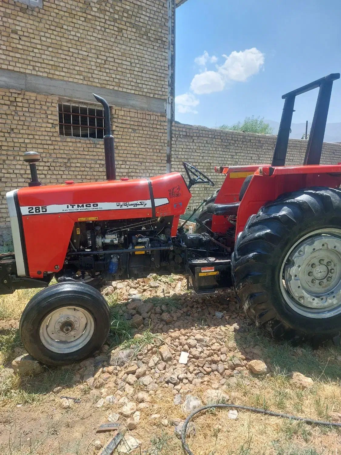 تراکتور ۲۸۵ عتیقه|خودرو سنگین|نهاوند, |دیوار