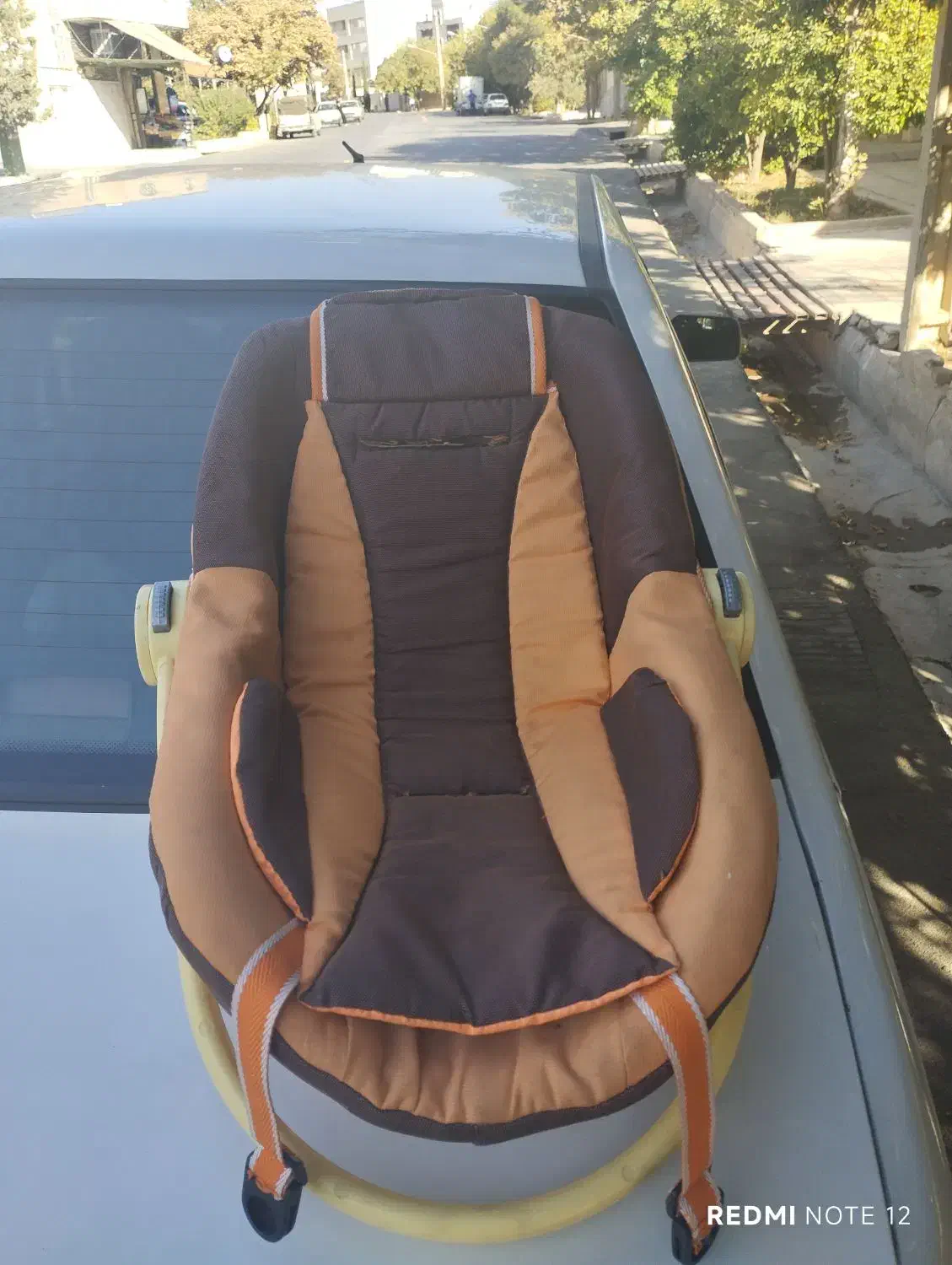 فروش صندلی کودک( کریر) سالم و تمیز|تخت و صندلی بچه|شیراز, شهرک گلدشت حافظ‎|دیوار