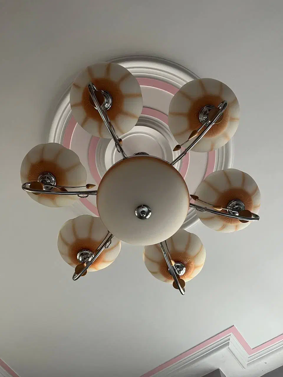 دو عدد لوستر شش شاخه|لوستر و چراغ آویز|زنجان, |دیوار