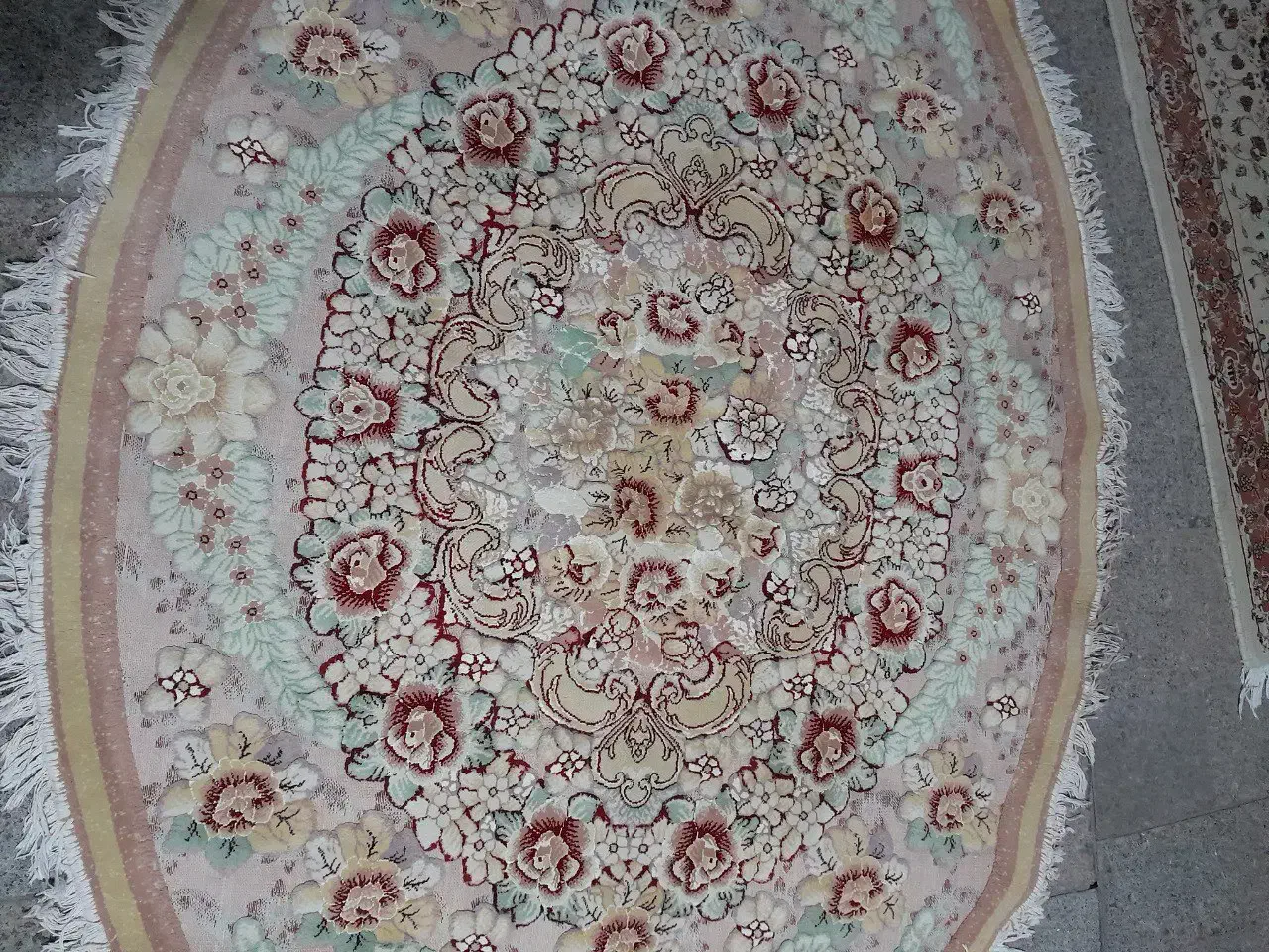 فرش ۴متری بیضی تمیز و زیبا|فرش|تهران, هفت چنار|دیوار