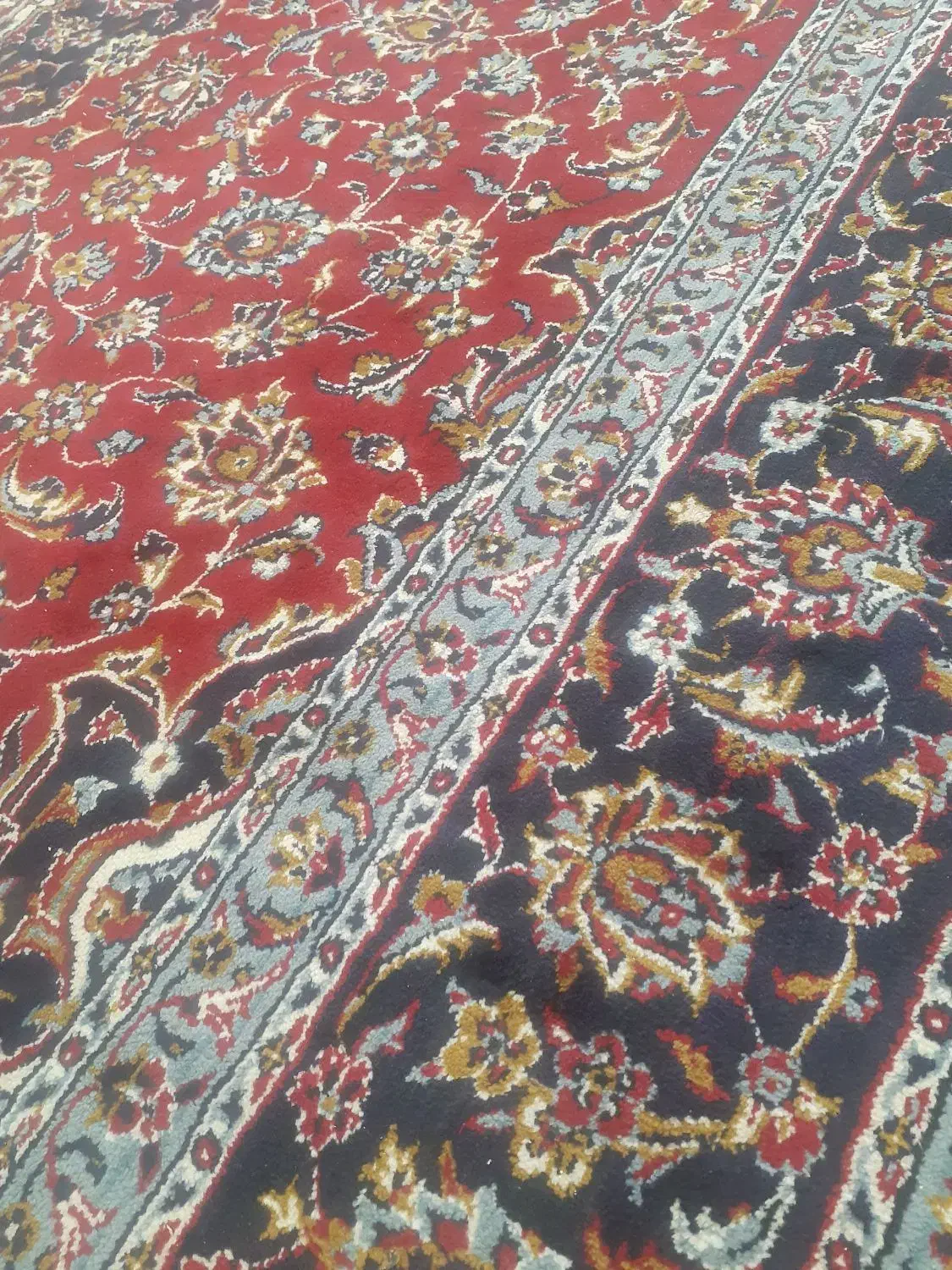 فرش|فرش|تهران, اتابک|دیوار