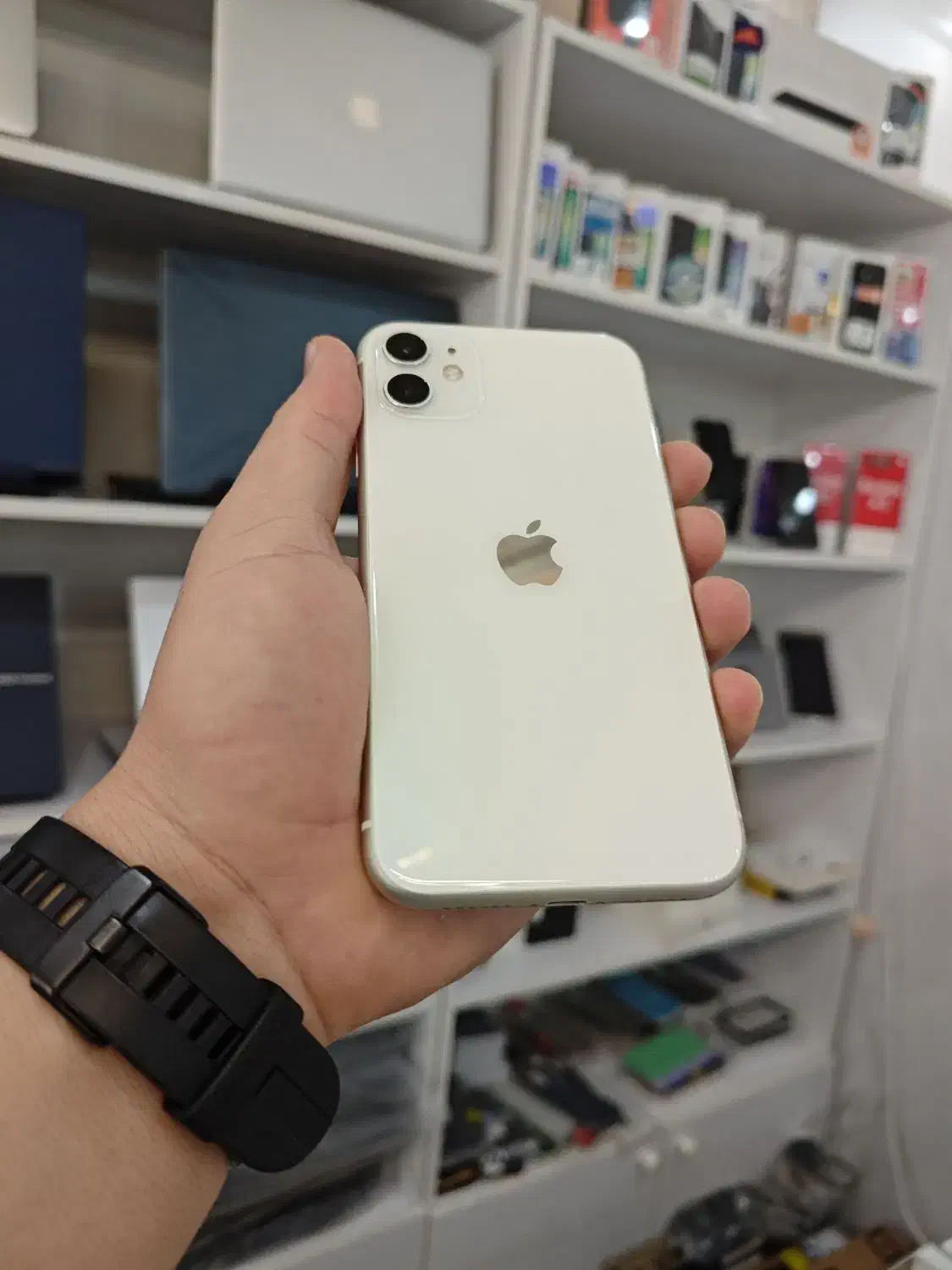 گوشی ایفون ۱۱ نرمال دو سیم کارت حافظه ۱۲۸ گیگابایت|موبایل|نورآباد ممسنی, |دیوار