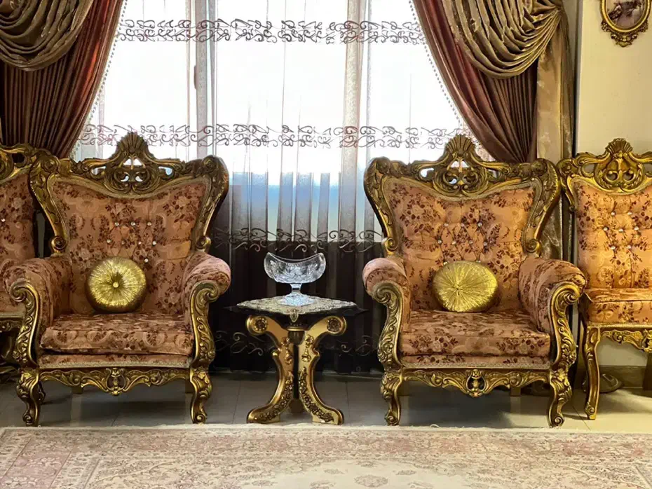 مبل و میز ناهار خوری|مبلمان خانگی و میز عسلی|رشت, گلسار|دیوار