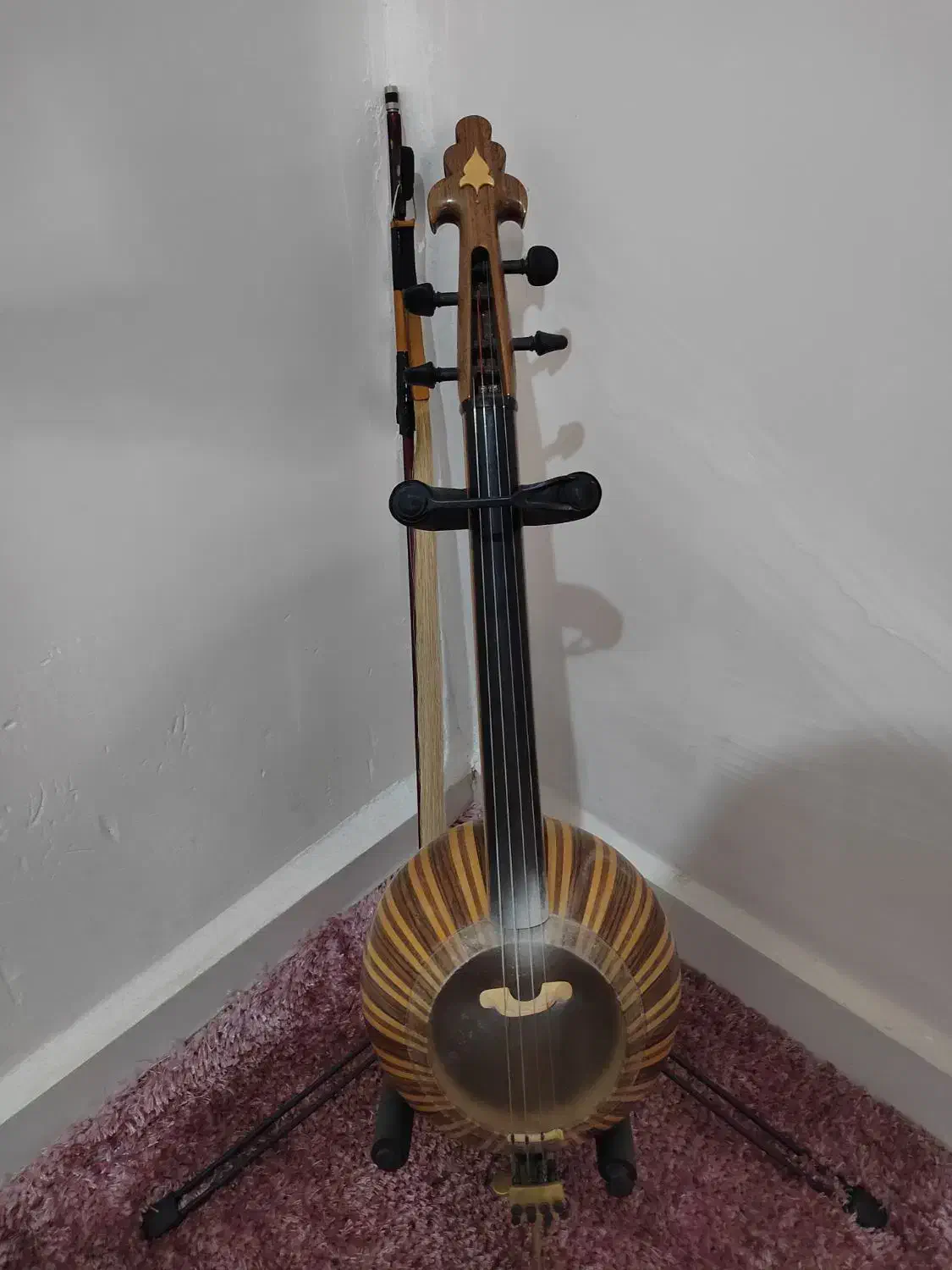 کمانچه محمدی|سازهای سنتی|شوش, |دیوار