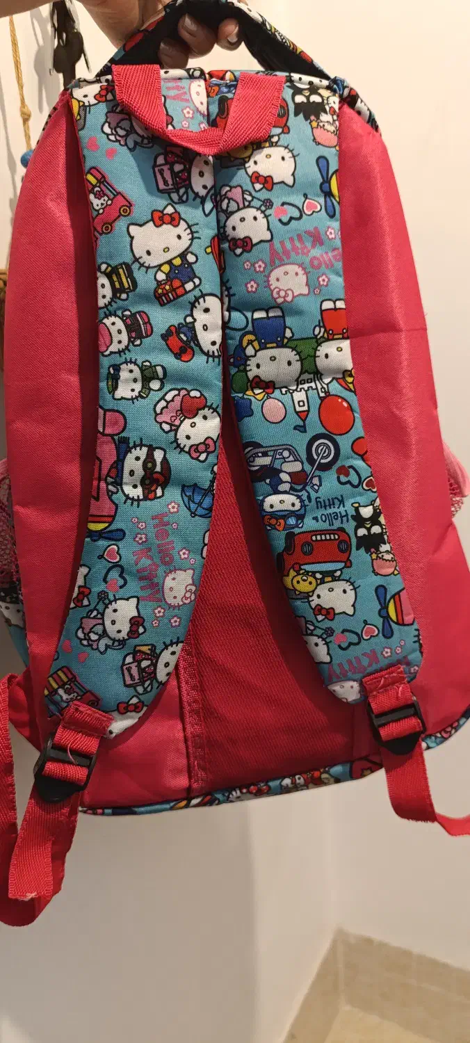 کیف مدرسه|کیف، کفش، کمربند|ساوه, |دیوار