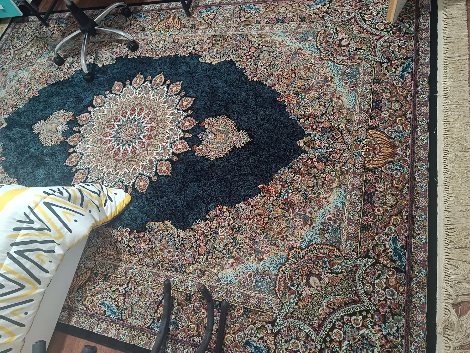 ۳ تخته فرش عالی در حد نو|فرش|هشتگرد, فاز ۲ مهستان|دیوار