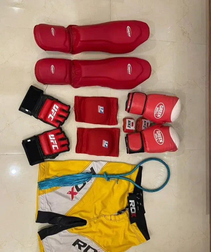 پک کامل لوازم ورزشی موی تای کاملا نو توافقی|تجهیزات ورزشی|زنجان, |دیوار