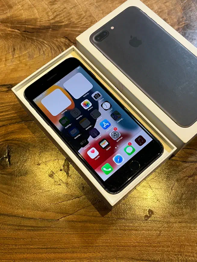 آیفون 7 Plus حافظه 128|موبایل|مشهد, دانشجو|دیوار