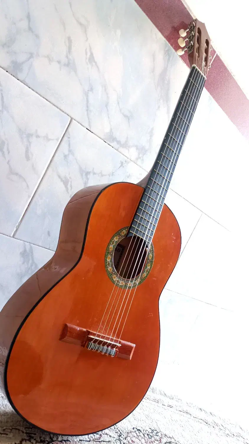 گیتار|گیتار، بیس، امپلیفایر|همدان, |دیوار