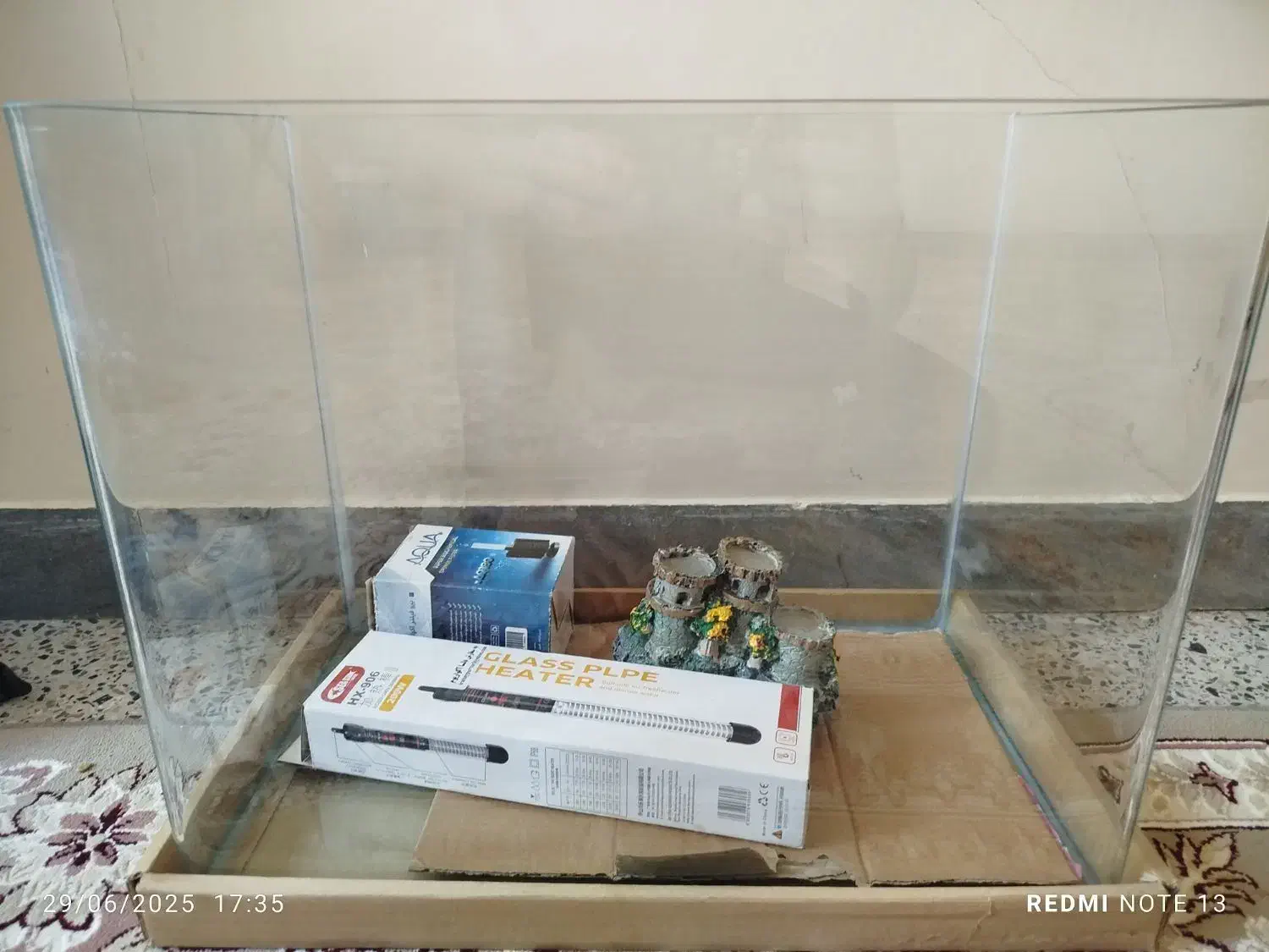 آکواریوم با وسایل کامل|ماهی|سامان, |دیوار