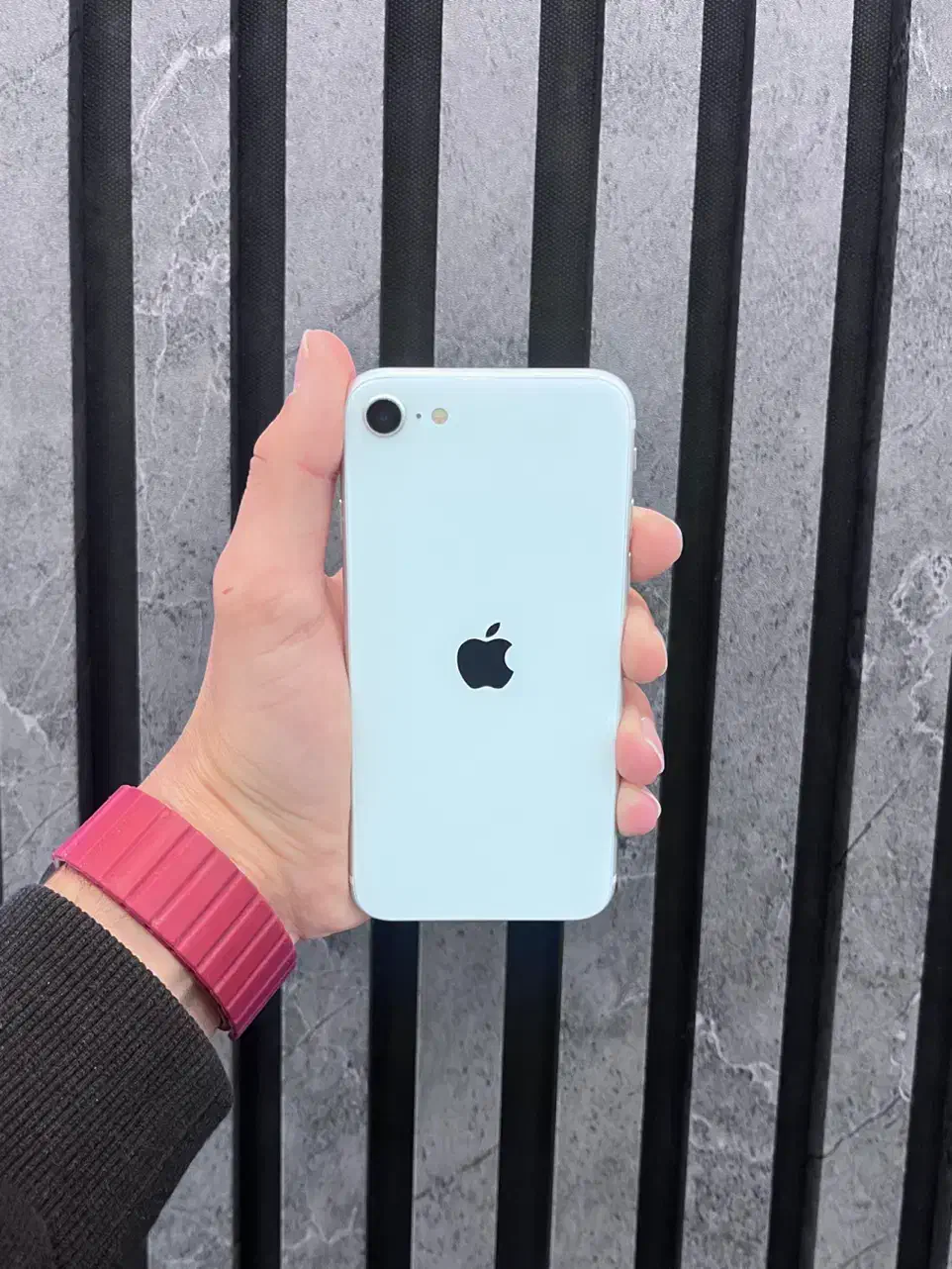 ایفون se2020 با حافظه ۱۲۸ اقساطی|موبایل|تهران, صادقیه|دیوار